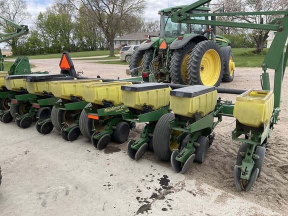 Image of John Deere 1760 equipment image 3