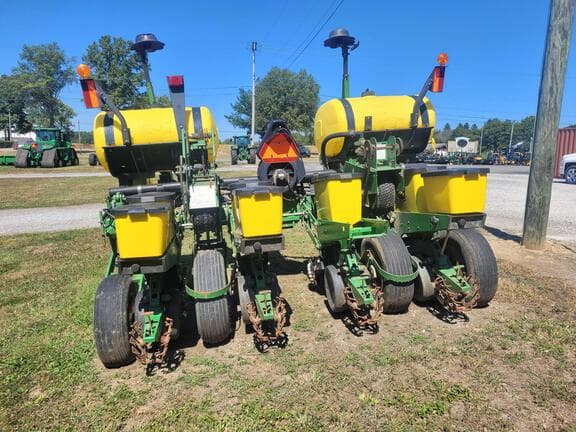 Image of John Deere 1760 equipment image 2