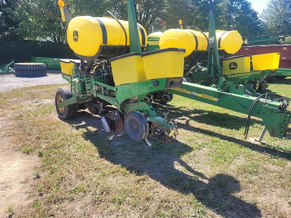 Image of John Deere 1760 equipment image 1