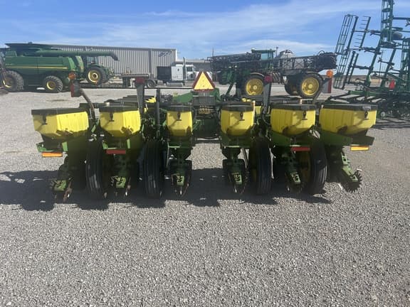 Image of John Deere 1770 equipment image 3