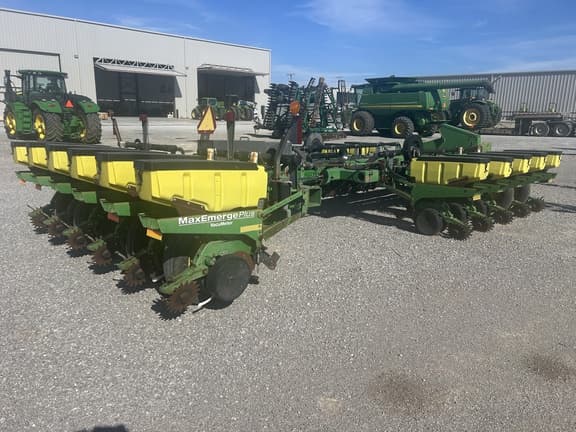 Image of John Deere 1770 equipment image 4