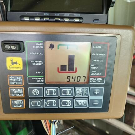 Image of John Deere 557 equipment image 3