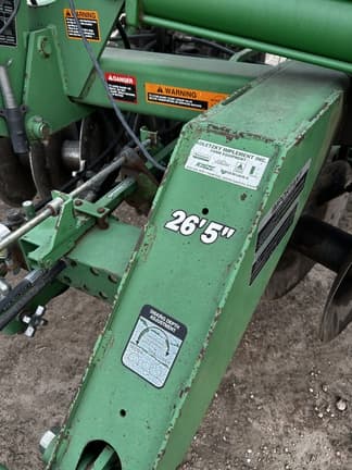 Image of John Deere 637 equipment image 4