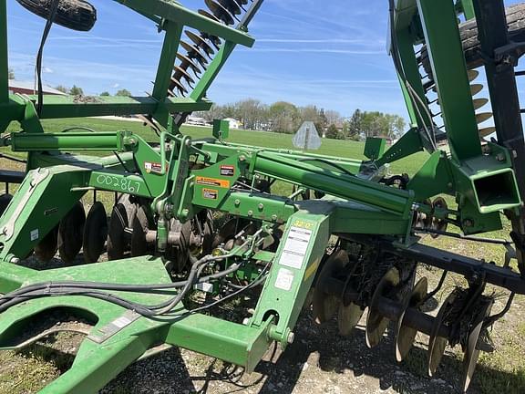 Image of John Deere 637 equipment image 4
