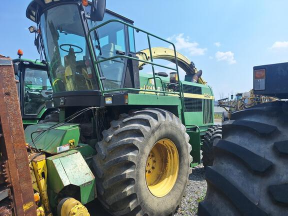 Image of John Deere 6850 Primary image