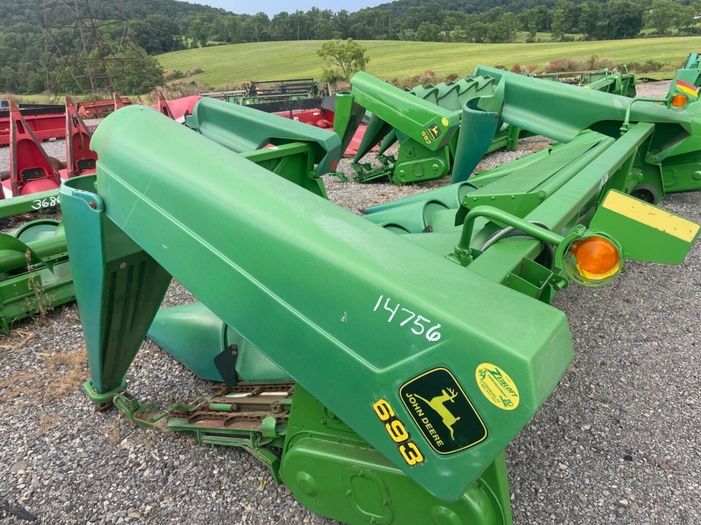 2001 John Deere 693 Equipment Image0
