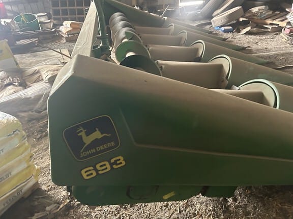 2001 John Deere 693 Equipment Image0