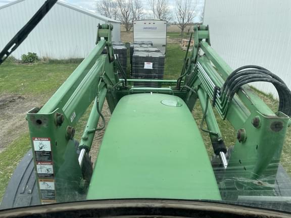 Image of John Deere 7810 equipment image 4
