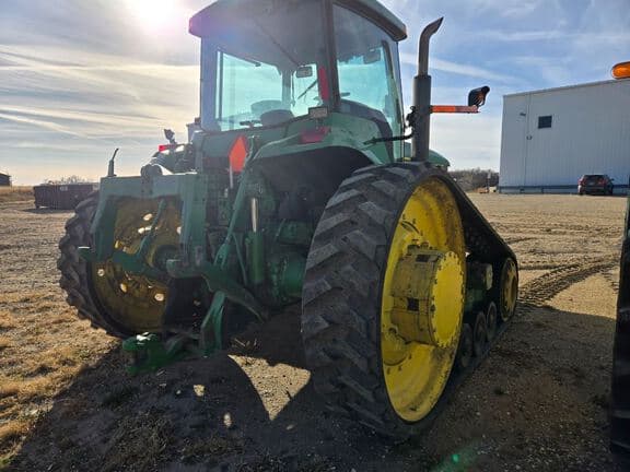 Image of John Deere 8410T equipment image 3