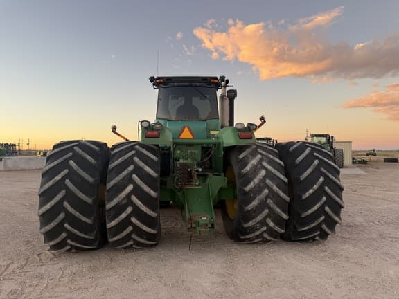 Image of John Deere 9530 equipment image 3