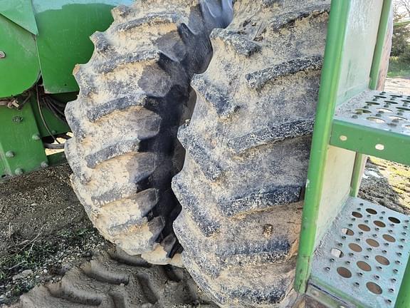 Image of John Deere 9750 STS equipment image 1