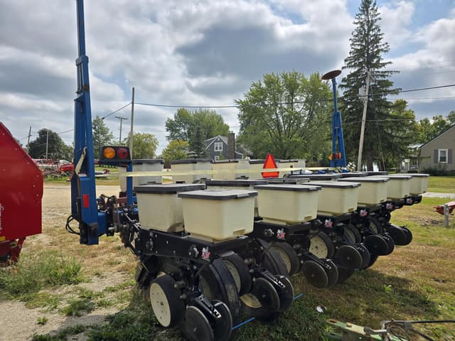 Image of Kinze 3000 equipment image 3