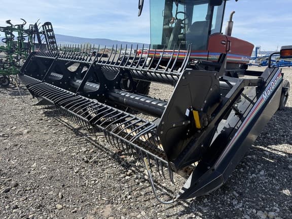 Image of MacDon 9350 equipment image 1