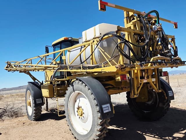 Image of Ag-Chem RoGator 1254 equipment image 1