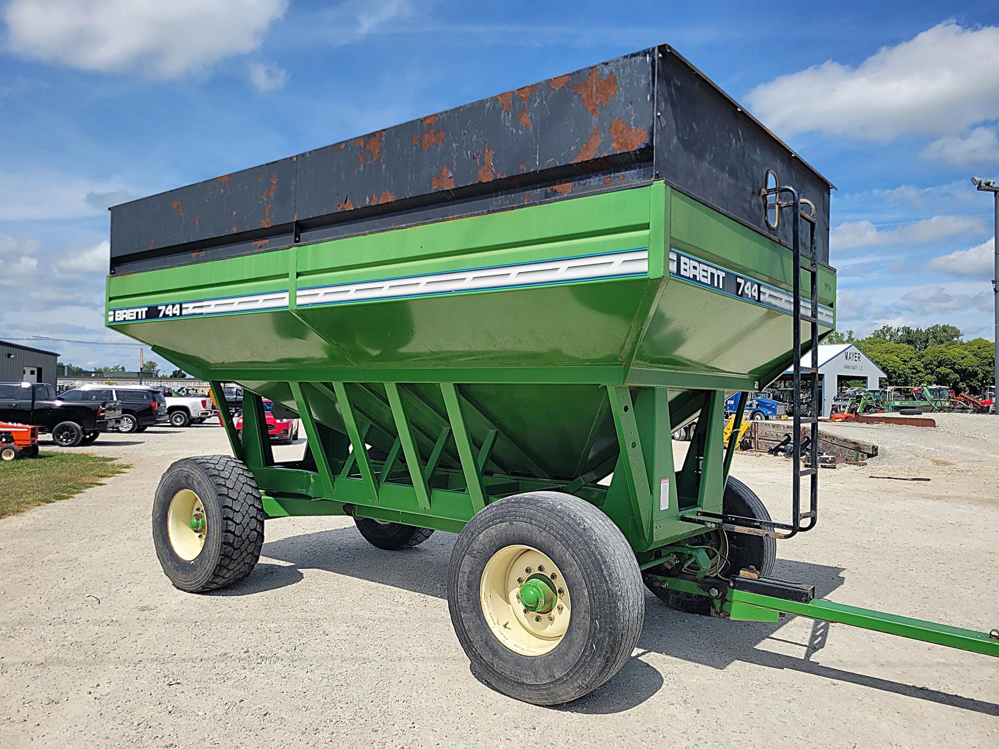 2002 Brent 744 Equipment Image0