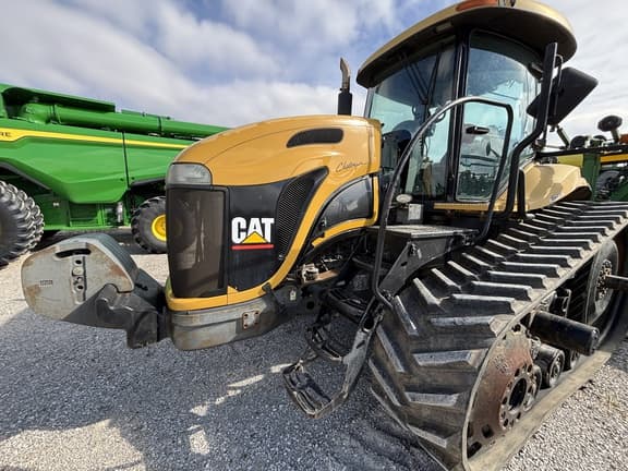 Image of Challenger MT755 equipment image 1