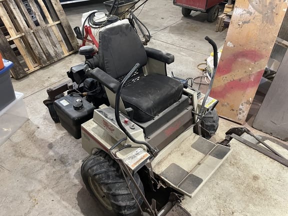 2002 Grasshopper 725K Equipment Image0