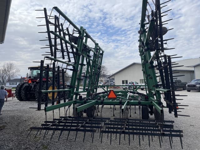 Image of Great Plains 8333 equipment image 3