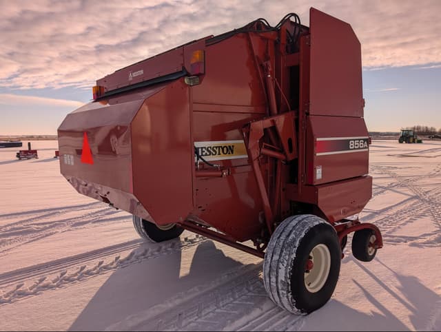 Image of Hesston 856 equipment image 3