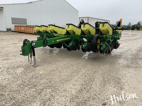 Image of John Deere 1760 equipment image 3