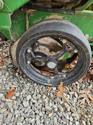 Image of John Deere 1760 equipment image 4