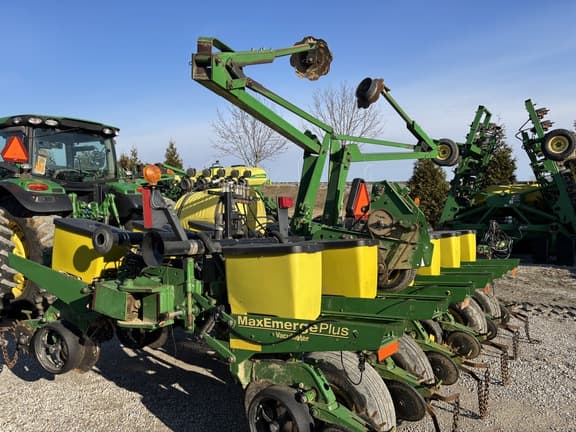 Image of John Deere 1760 equipment image 2