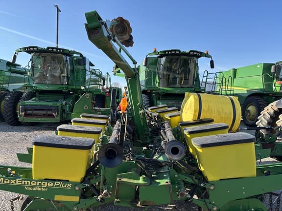 Image of John Deere 1760 equipment image 4