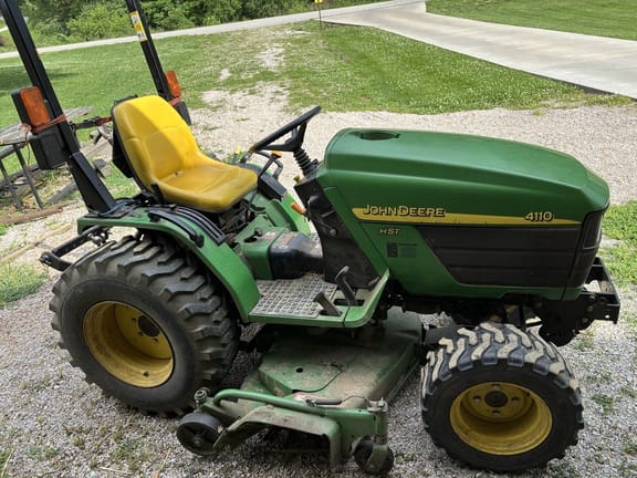 2002 John Deere 4110 Equipment Image0