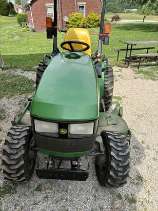 Image of John Deere 4110 equipment image 2