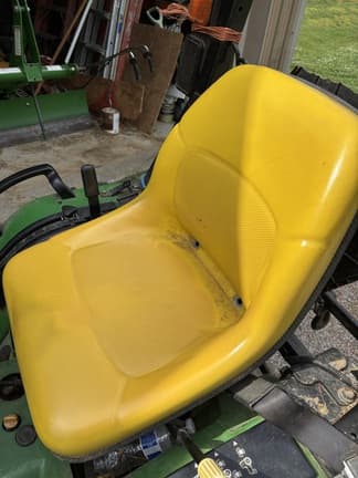 Image of John Deere 4110 equipment image 3