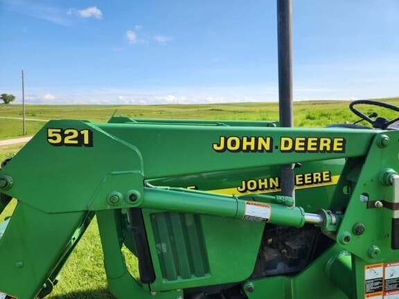 Image of John Deere 5105 equipment image 4