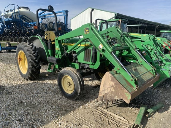 2002 John Deere 5220 Equipment Image0
