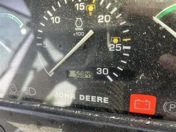 Image of John Deere 5520 equipment image 3