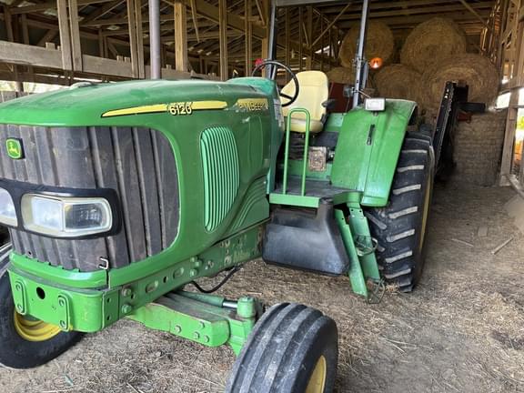 Image of John Deere 6120 equipment image 2
