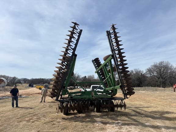 Image of John Deere 637 equipment image 2