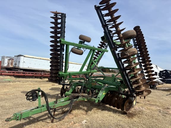 Image of John Deere 637 Primary image