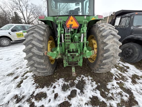 Image of John Deere 7410 equipment image 2