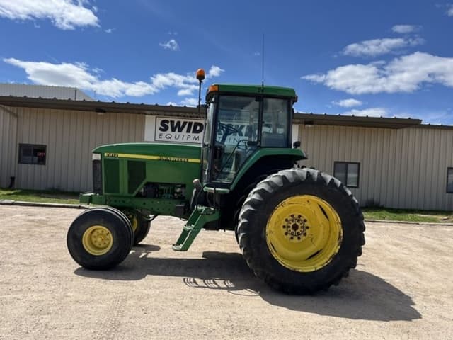 Image of John Deere 7810 equipment image 1