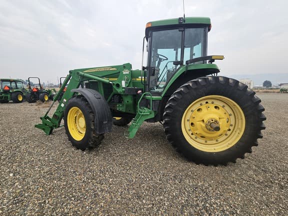 Image of John Deere 7810 equipment image 2