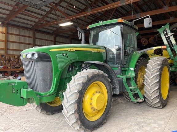 Image of John Deere 8320 equipment image 1