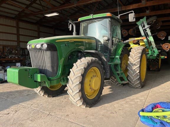 Image of John Deere 8320 equipment image 3