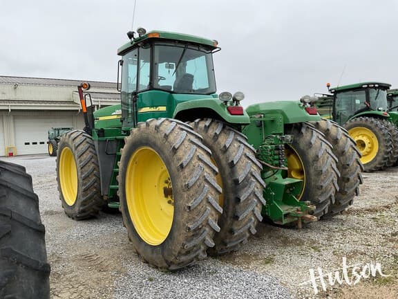 Image of John Deere 9220 equipment image 2
