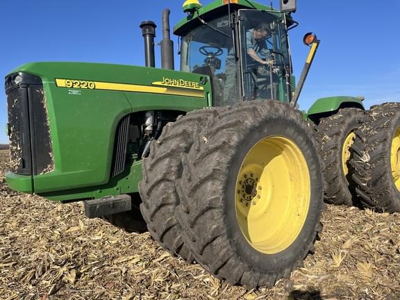 Image of John Deere 9220 Primary image