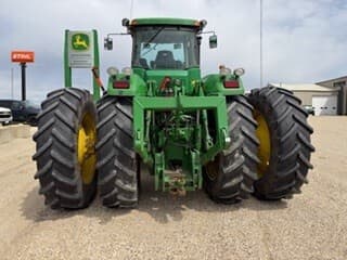 Image of John Deere 9220 equipment image 2