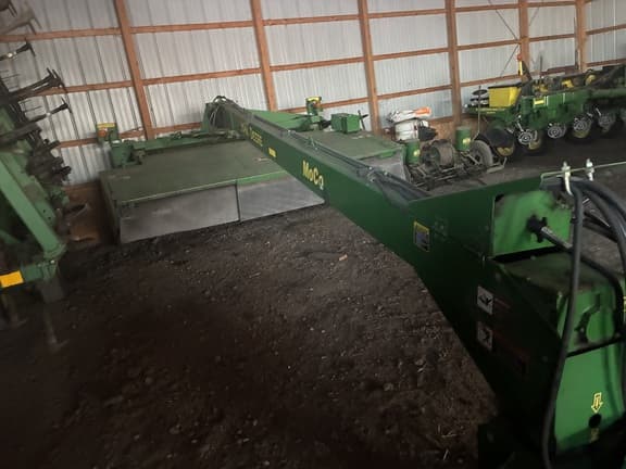 Image of John Deere 946 equipment image 2