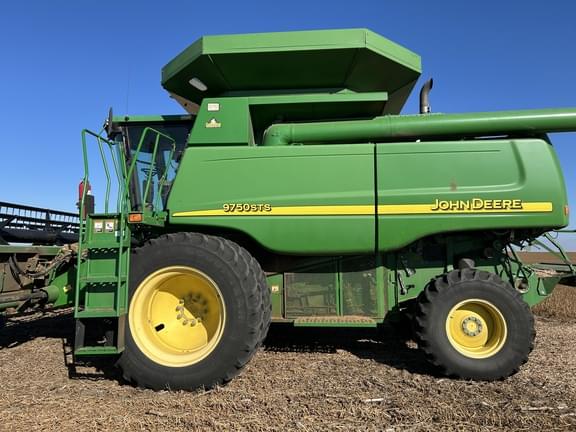 Image of John Deere 9750 STS Primary image