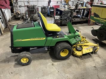 Main image John Deere F725