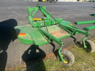 Image of John Deere MX8 equipment image 1
