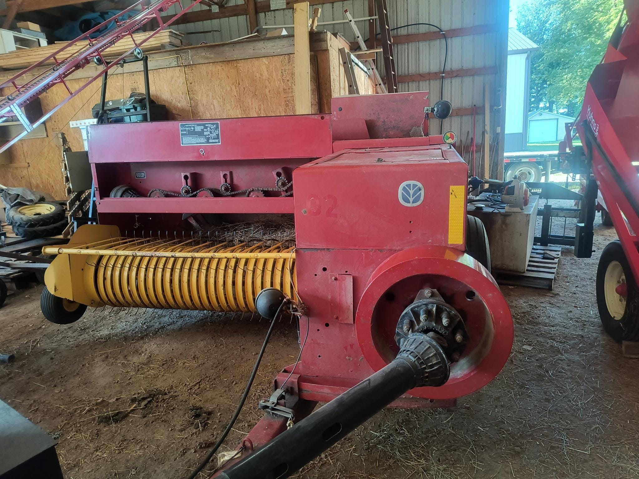 2002 New Holland 580 Equipment Image0