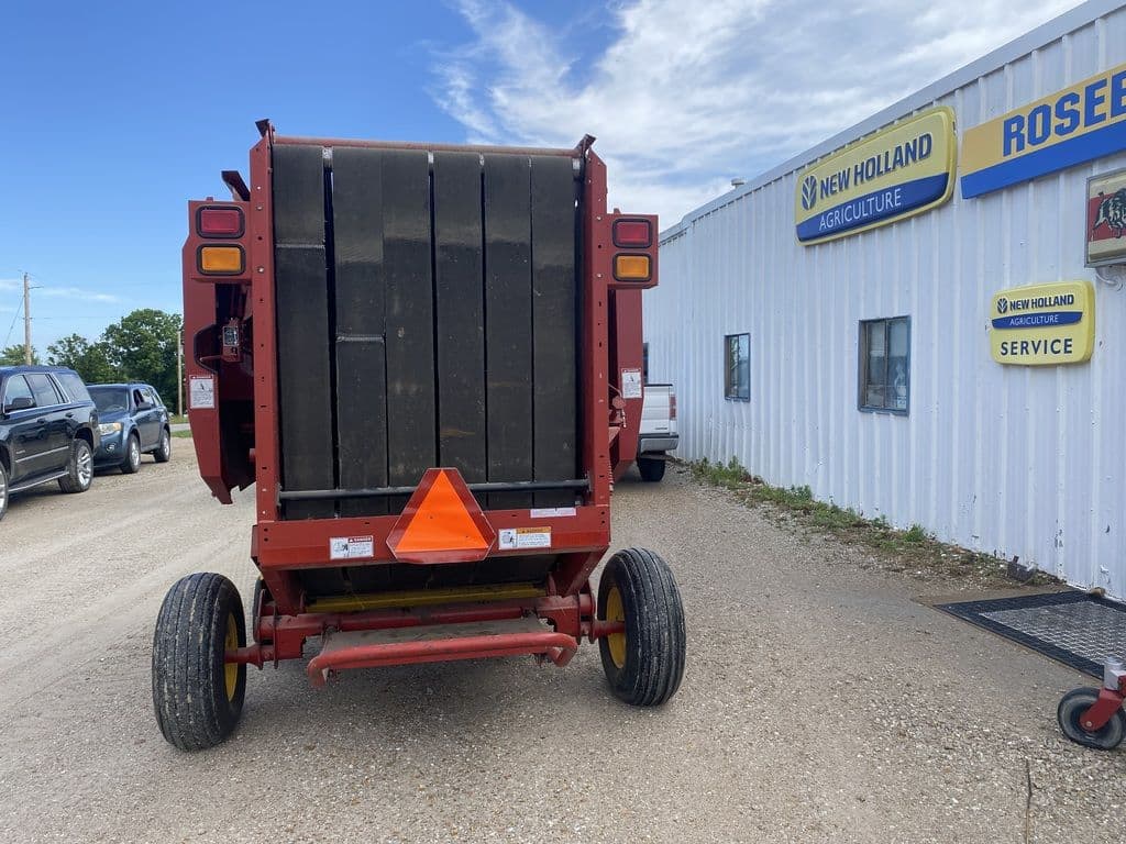 Image of New Holland BR740 Image 1
